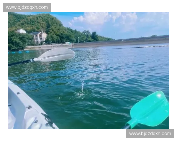漂流探险:探索未知水域与自然奇观的神秘之旅 漂流探险:探索未知水域与自然奇观的神秘之旅